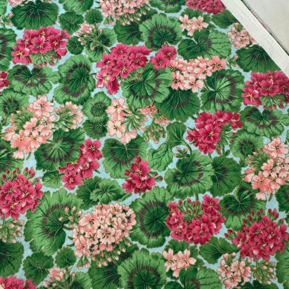Cranston Vintage‎ Fabric 24.5x48 Multicolor Geranium Floral Cotton Textile